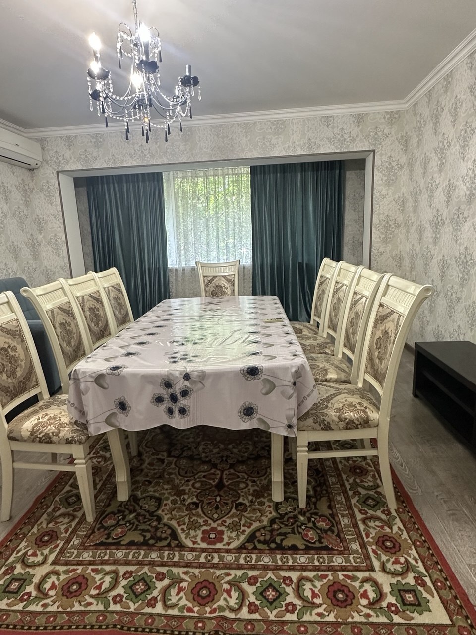 Сдает в аренду 3 комнатная квартира