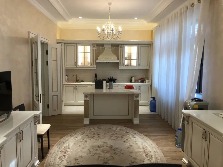 3 xonali kvartira - 160 m², 3/8 qavat