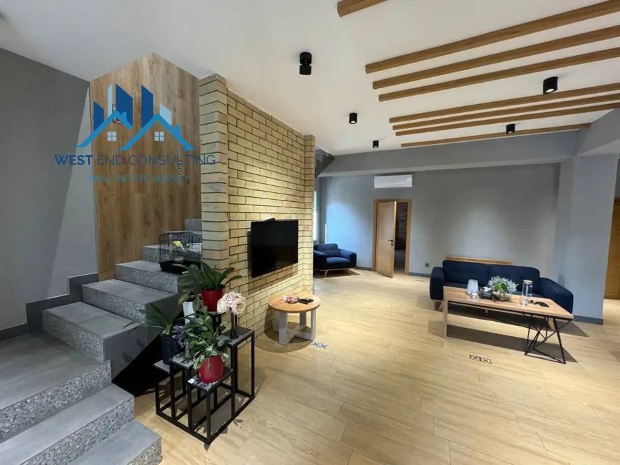 3 qavatli uy - 450 m², 3.5 sot.