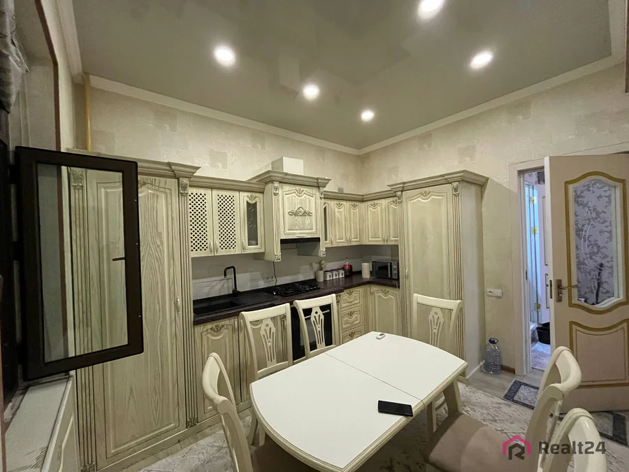 4 xonali kvartira - 125 m², 2/3 qavat