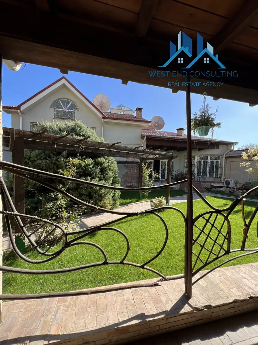 2 qavatli uy - 300 m², 6 sot.