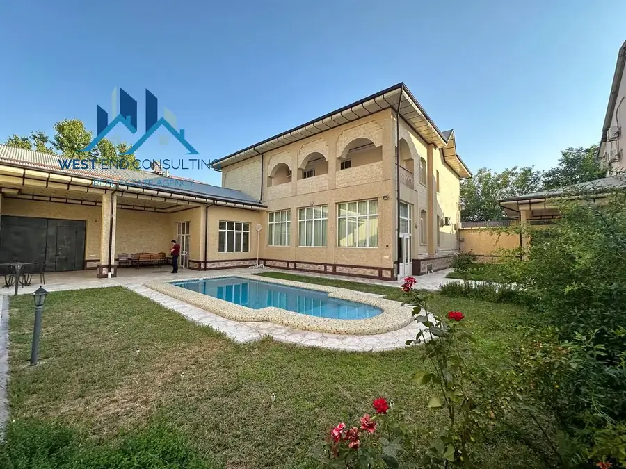 3 qavatli uy - 500 m², 7 sot.