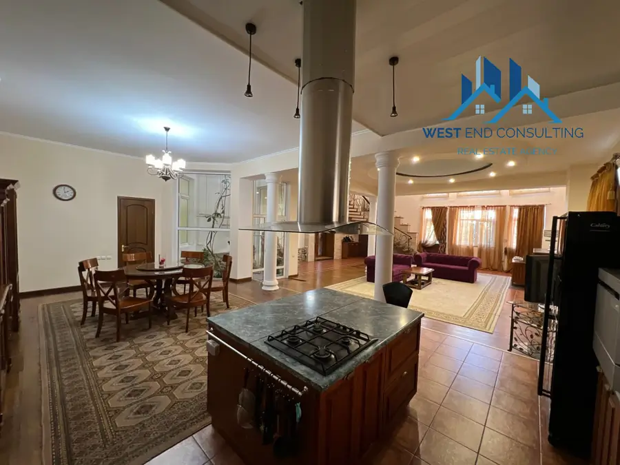 2 qavatli uy - 300 m², 6 sot.