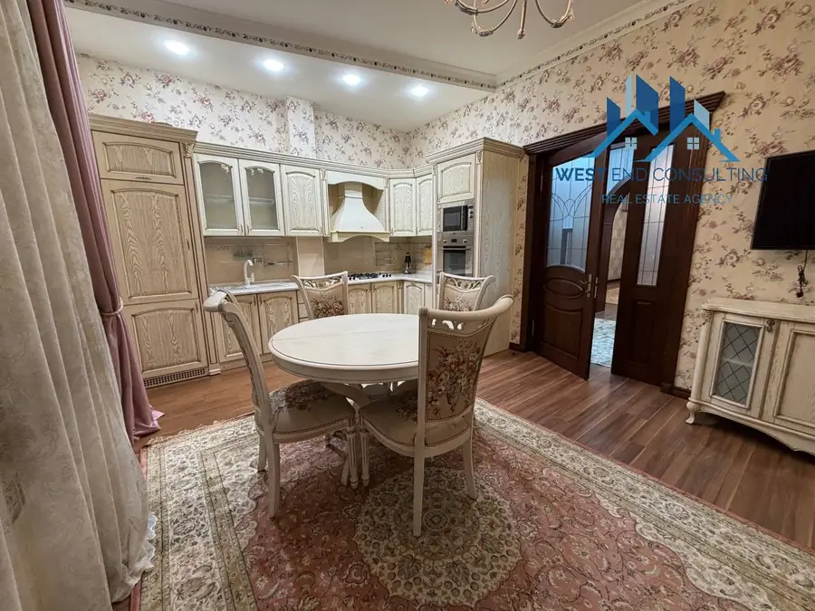 3 xonali kvartira - 140 m², 1/8 qavat